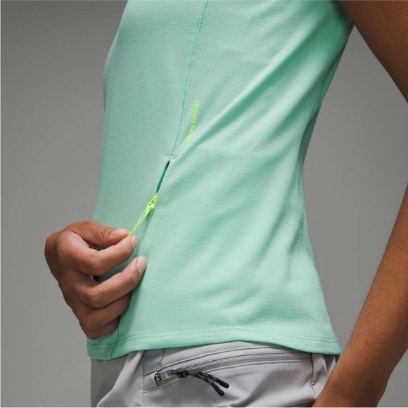 Lululemon Mint Green Cap Sleeve Hiking Tank Top Side Zipper Pocket Sweat Wicking - Picture 10 of 10